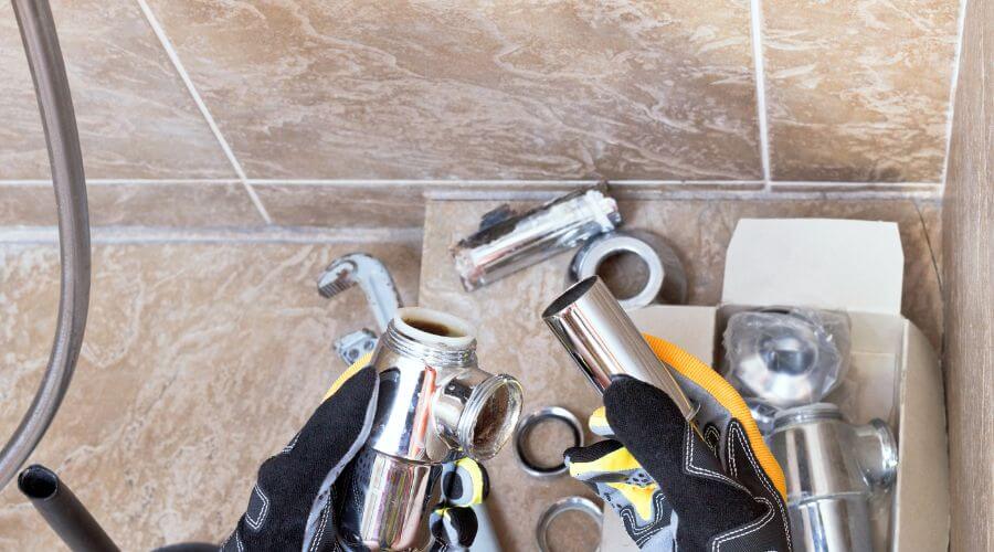 Professional gutter cleaning in Toomsuba, MS